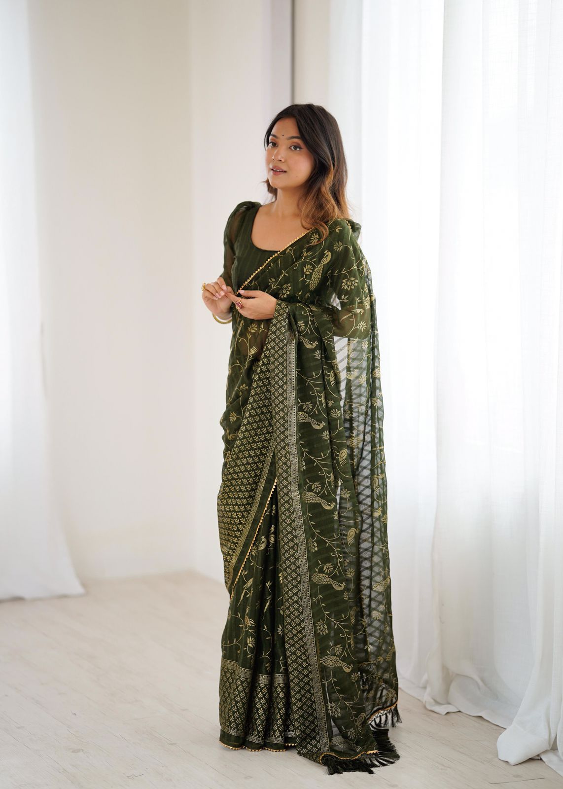 π Elegant Georgette Silk Saree with Foil Work & Lace Detailing β Classic Festive Wear π«